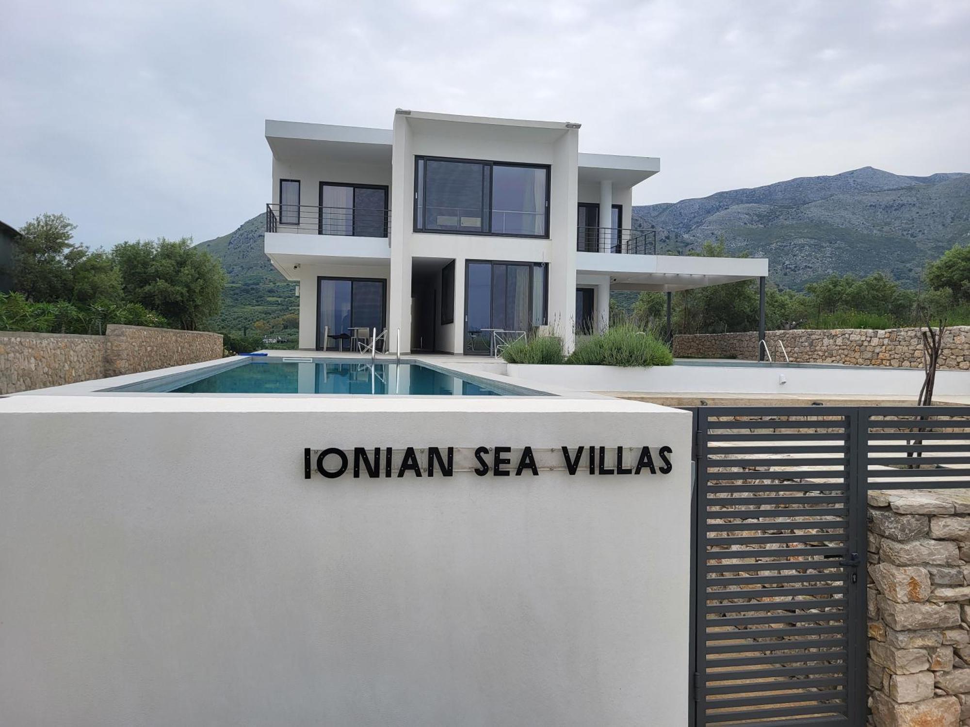 Ionian Sea Villas Palairos Ruang foto